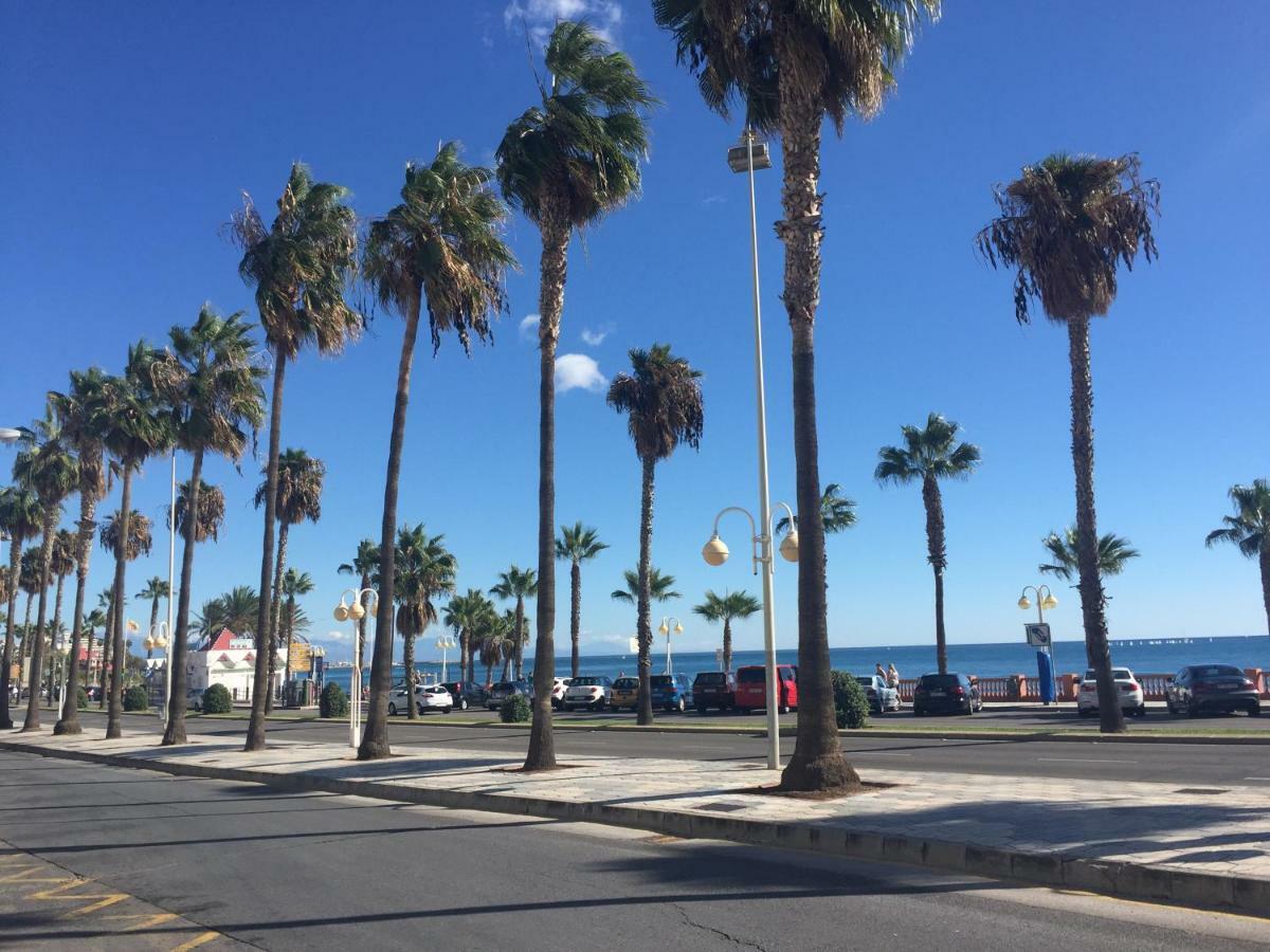 Luxury Beachfront Apartment In Benalmadena Costa Exterior foto