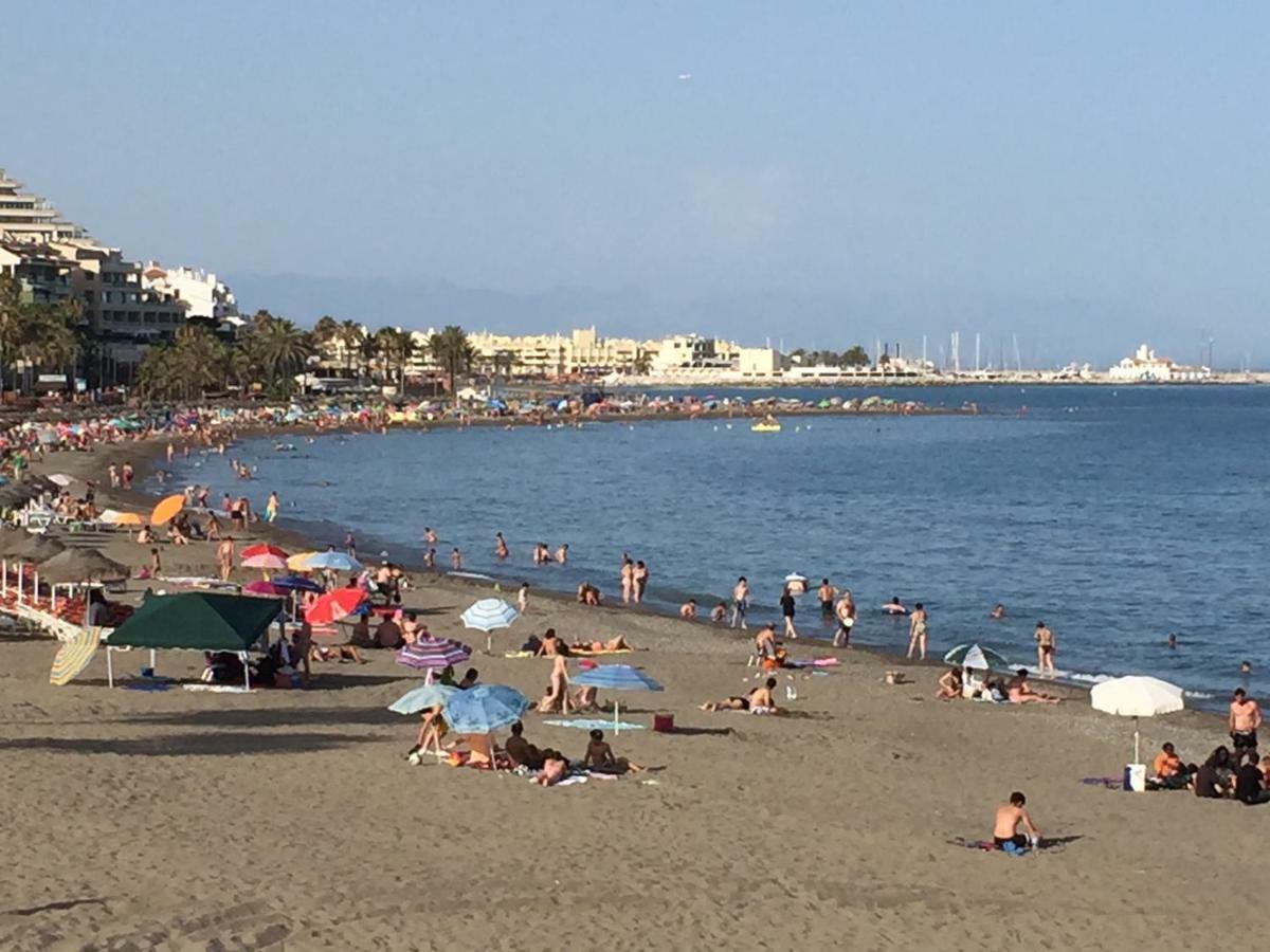 Luxury Beachfront Apartment In Benalmadena Costa Exterior foto