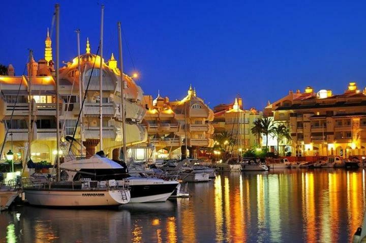 Luxury Beachfront Apartment In Benalmadena Costa Exterior foto